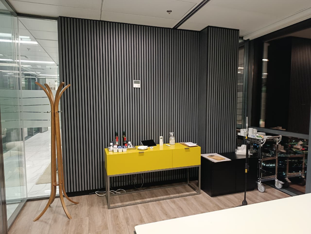 Sala 002